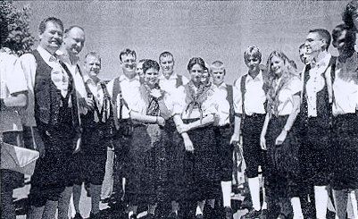 Les jeunes Bavarois avaient eux aussi revêtu le costume traditionnel dimanche, pour les fêtes