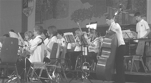 Das Jugendblasorchester eröffnete das Konzert. Foto: privat
