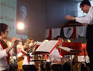 Mit einem eindrucksvollen Konzert gestaltete sinfonischen Blasorchester und Jugendblasorchester des Sulzbacher Musikvereins unter der Regie von Winfried Rehse einen genussvollen Spätnachmittag. Foto: Ruth Weitz