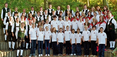 Das sinfonische Blasorchester und das Jugendblasorchester des Musikvereins Edelweiß Sulzbach.