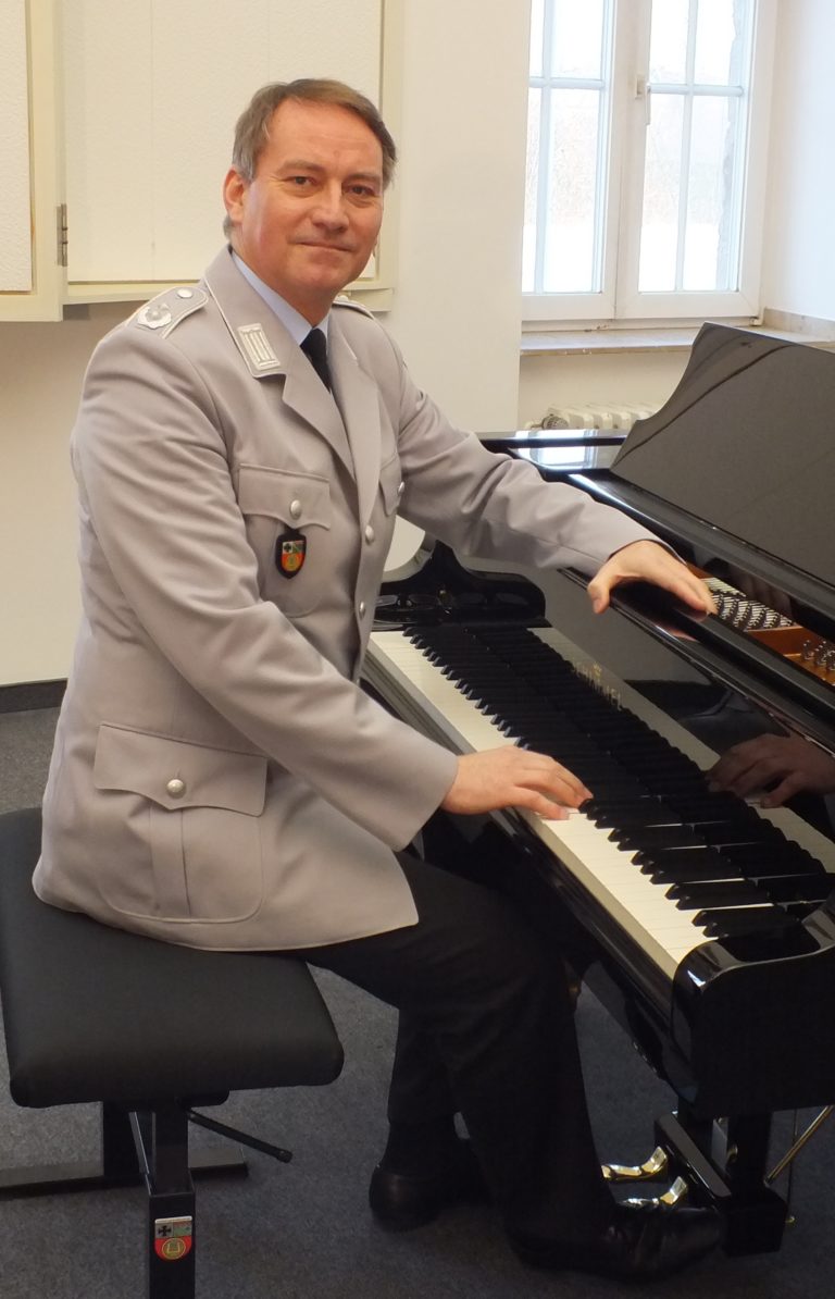 Unser Gastdirigent Michael Euler Wer ist das? Musikverein Edelweiß